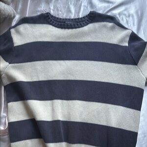 Brandy Melville Gray and White Crewneck Sweater